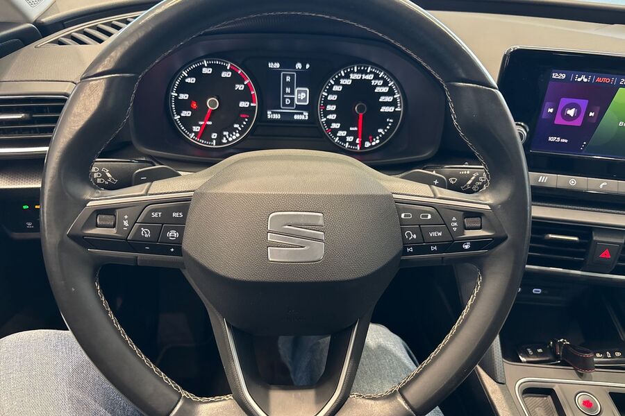 SEAT Leon Sportstourer vaihtoauto