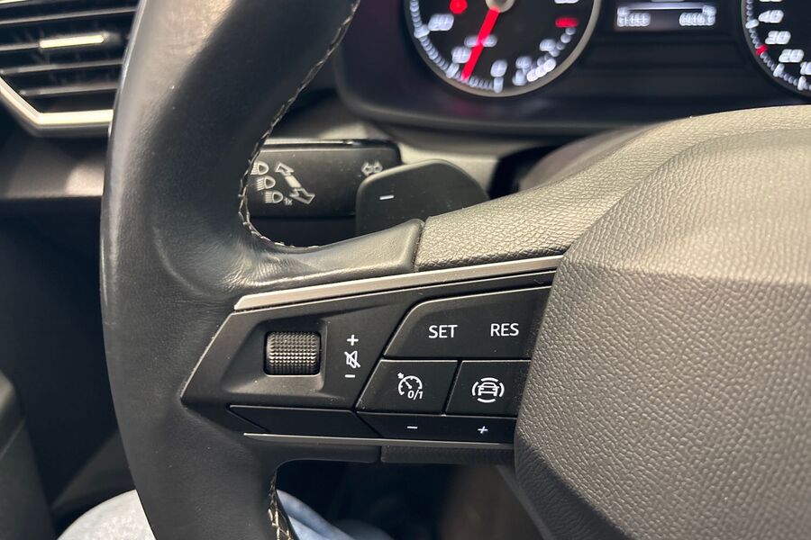 SEAT Leon Sportstourer vaihtoauto