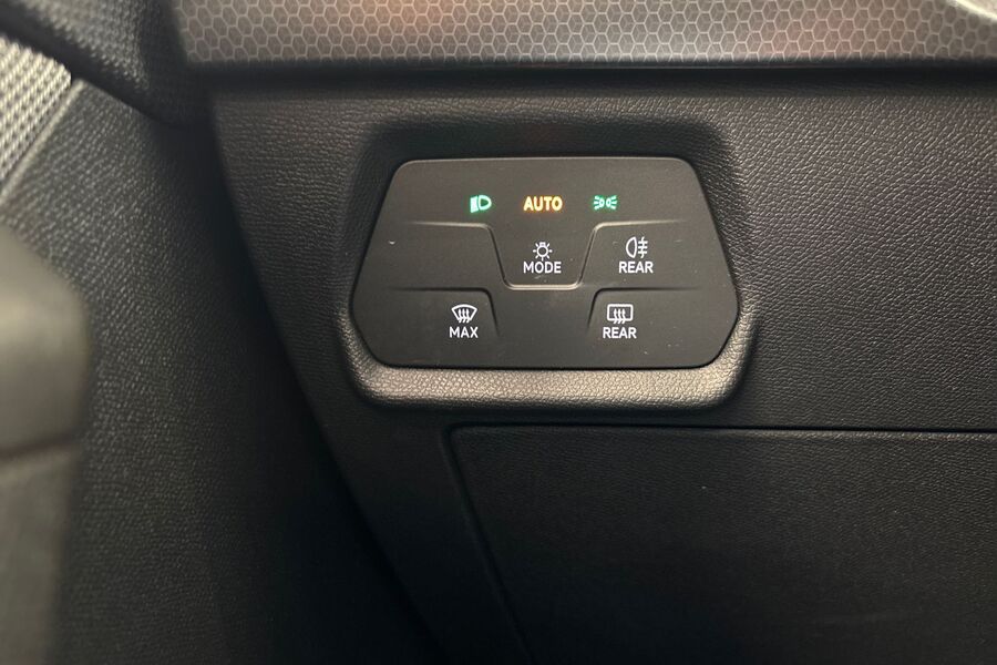 SEAT Leon Sportstourer vaihtoauto
