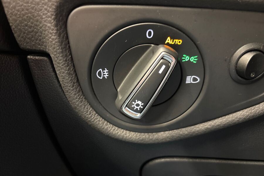 Volkswagen Touran vaihtoauto