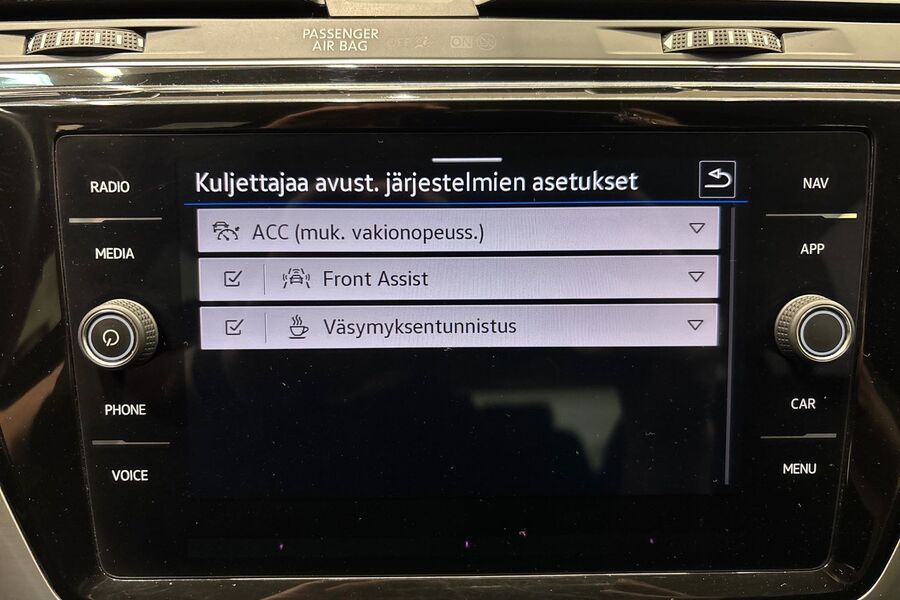 Volkswagen Touran vaihtoauto