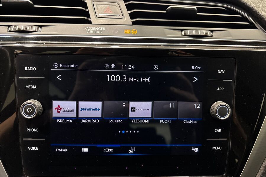 Volkswagen Touran vaihtoauto