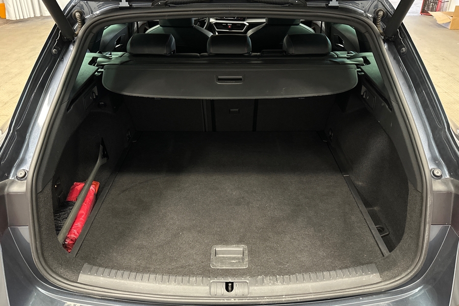 SEAT Leon Sportstourer vaihtoauto