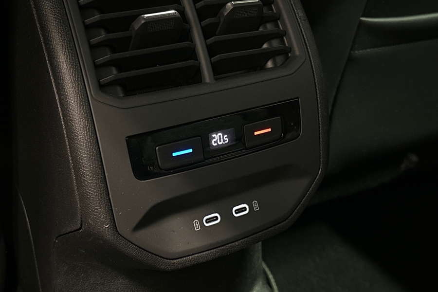 SEAT Leon Sportstourer vaihtoauto