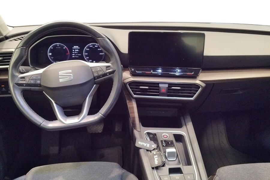 SEAT Leon Sportstourer vaihtoauto