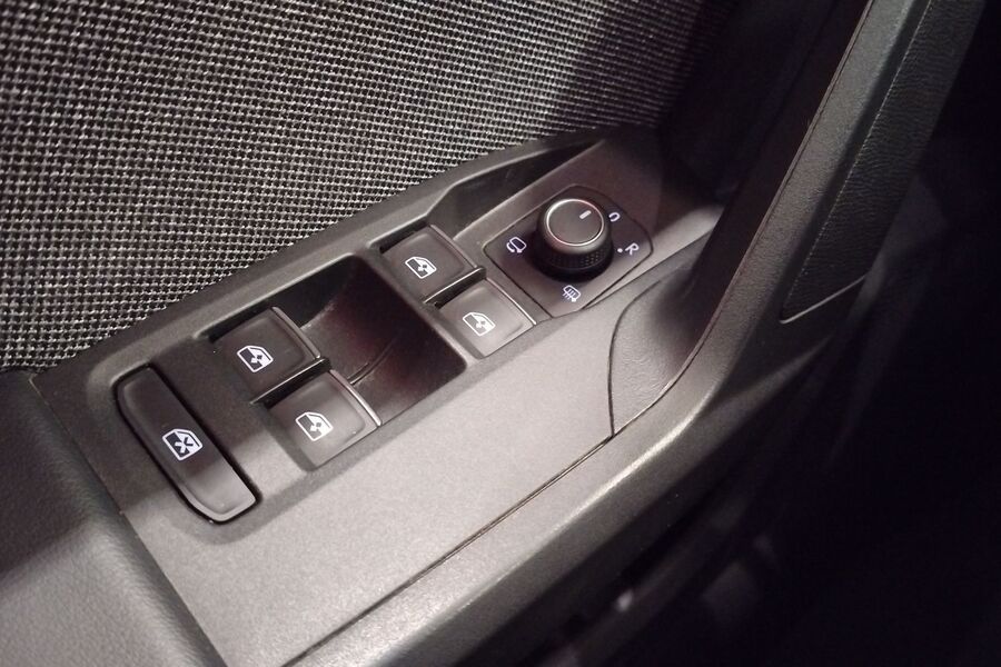 SEAT Leon Sportstourer vaihtoauto