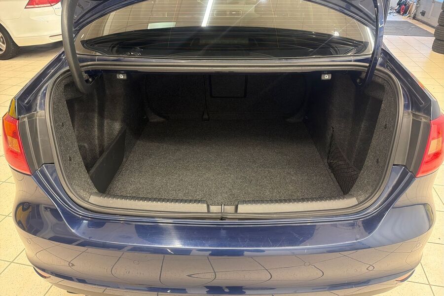 Volkswagen Jetta vaihtoauto