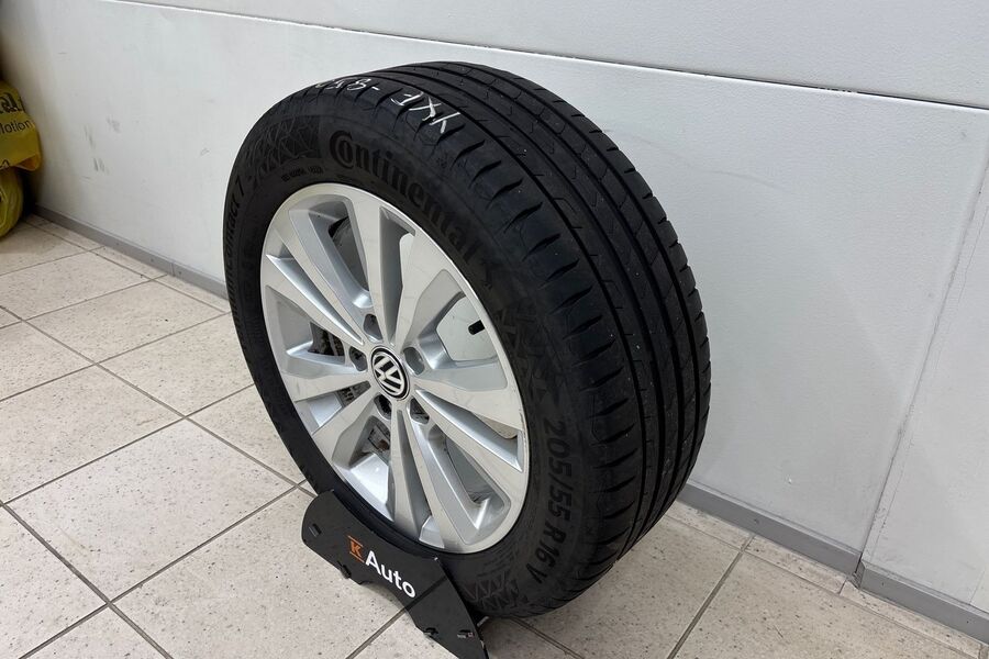 Volkswagen Golf vaihtoauto