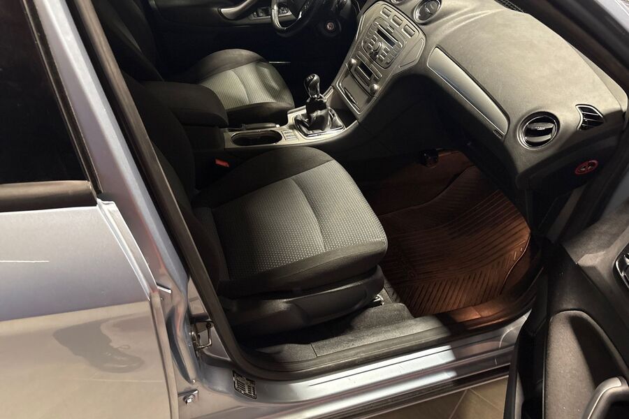 Ford Mondeo vaihtoauto