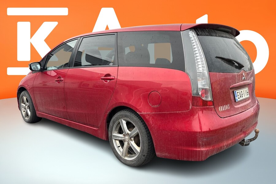 Mitsubishi Grandis vaihtoauto