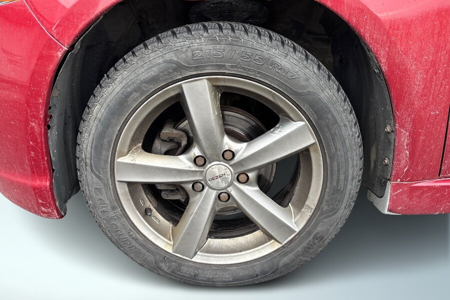 Mitsubishi Grandis vaihtoauto