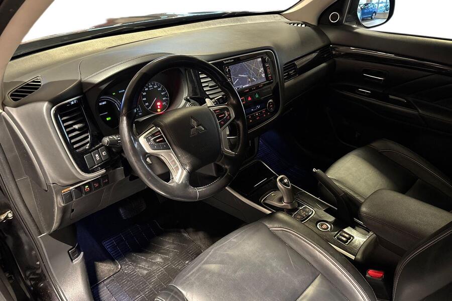 Mitsubishi Outlander PHEV vaihtoauto