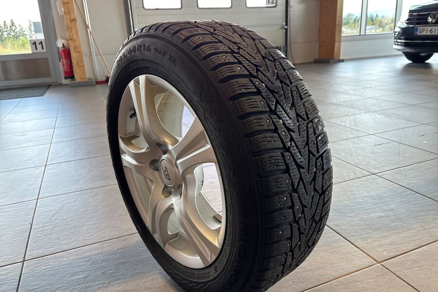 Volkswagen Tiguan vaihtoauto