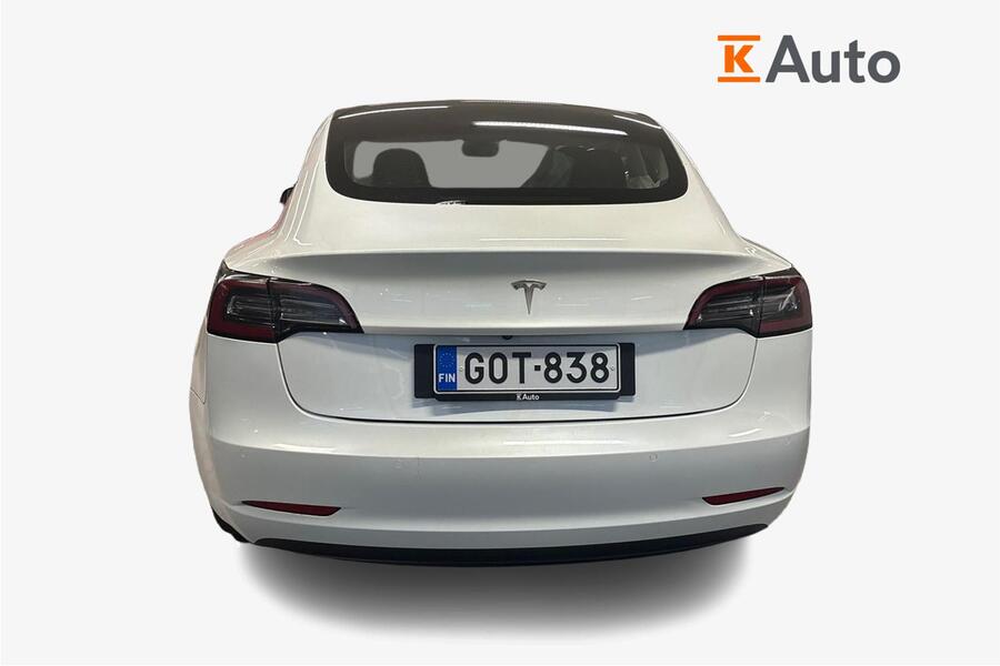 Tesla Model 3 vaihtoauto