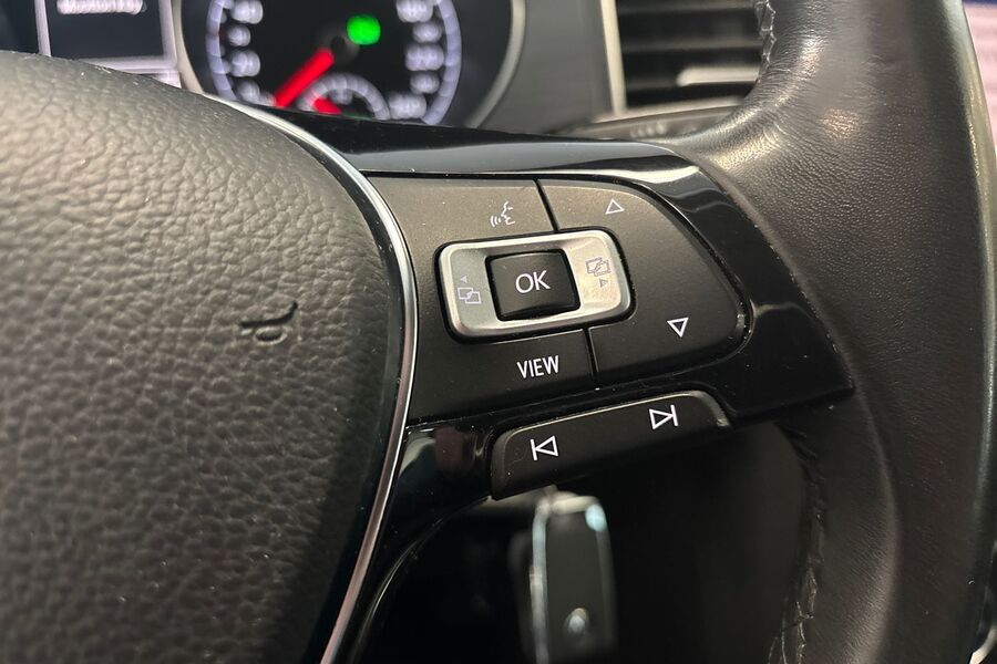 Volkswagen Golf Sportsvan vaihtoauto