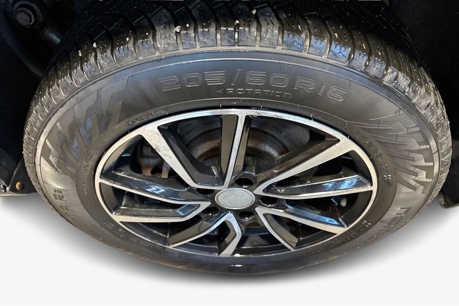 Volkswagen Caddy Maxi vaihtoauto