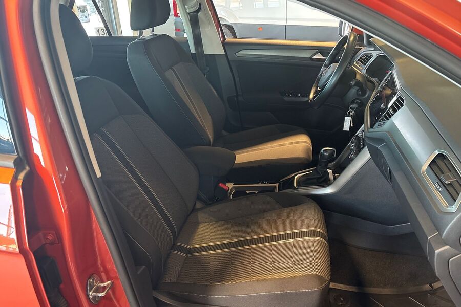 Volkswagen T-Roc vaihtoauto