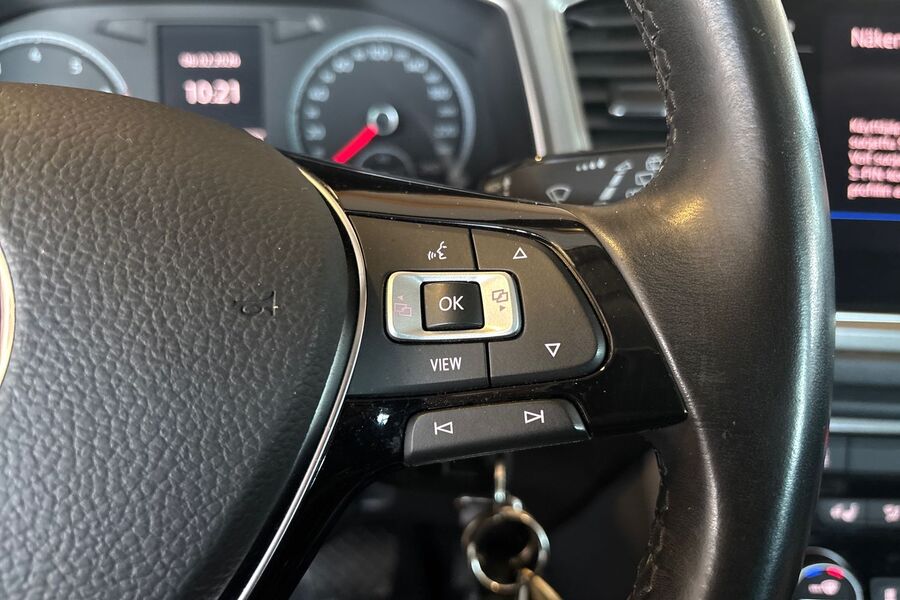 Volkswagen T-Roc vaihtoauto