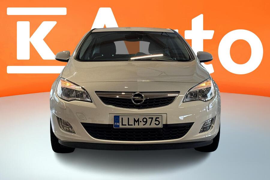 Opel Astra vaihtoauto