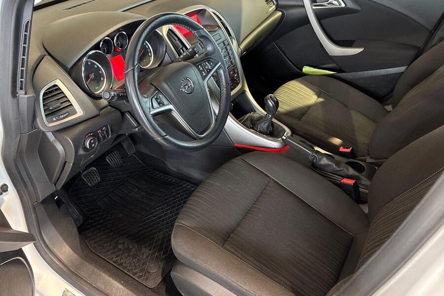 Opel Astra vaihtoauto