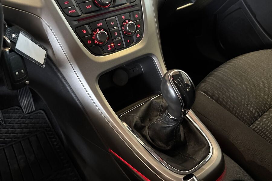 Opel Astra vaihtoauto