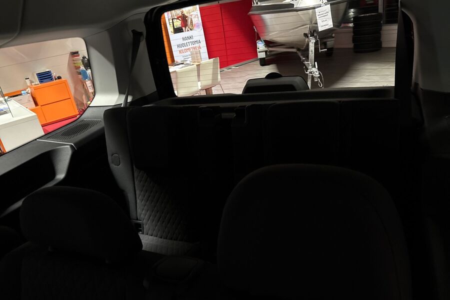 Volkswagen Caddy Maxi vaihtoauto