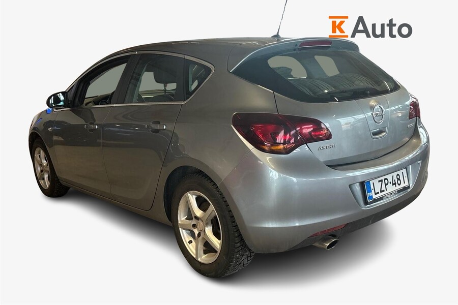 Opel Astra vaihtoauto