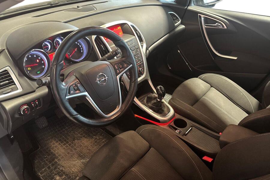 Opel Astra vaihtoauto