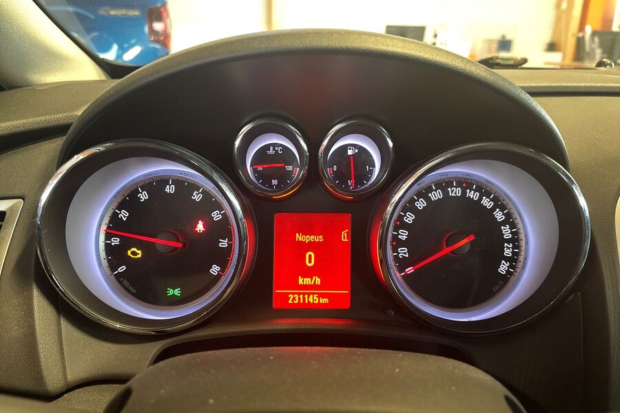 Opel Astra vaihtoauto