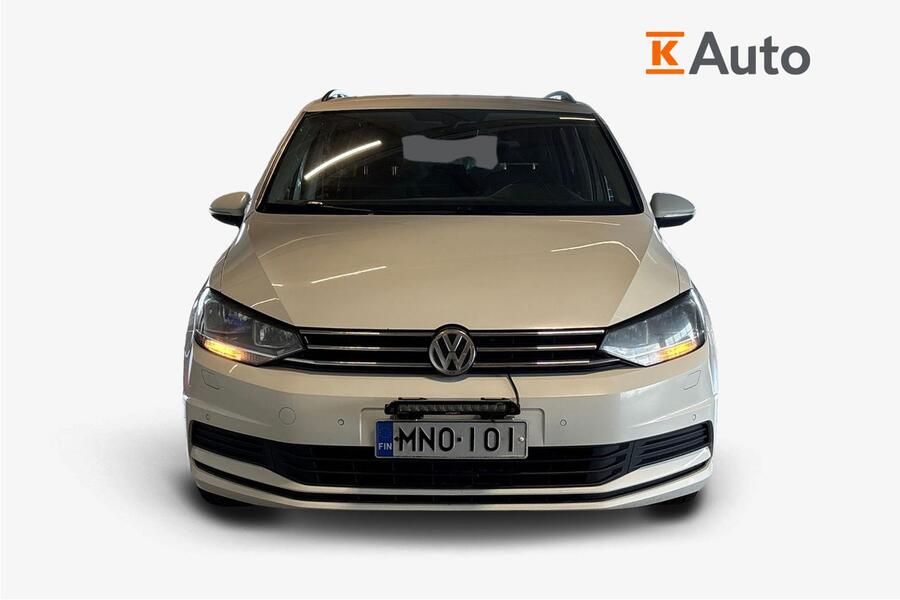 Volkswagen Touran vaihtoauto