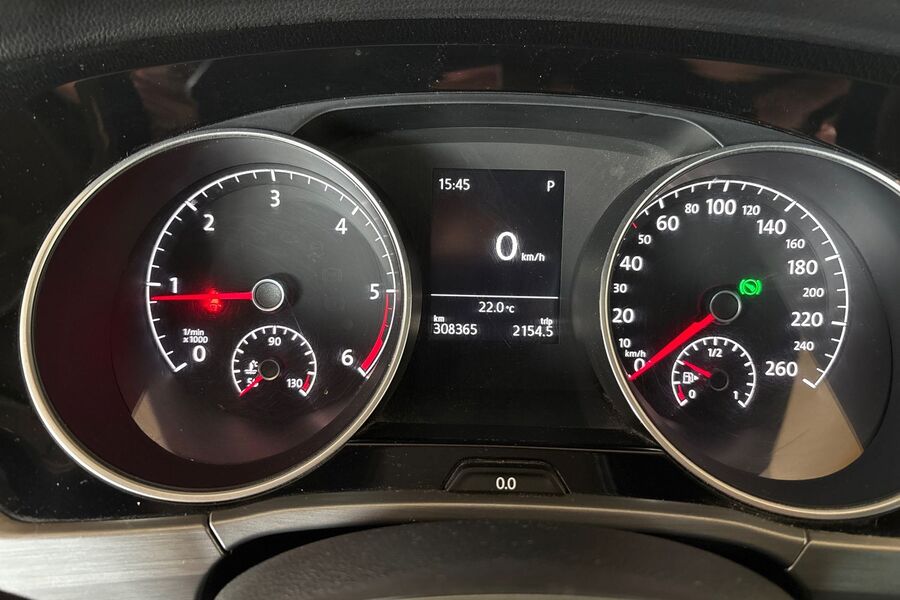 Volkswagen Touran vaihtoauto