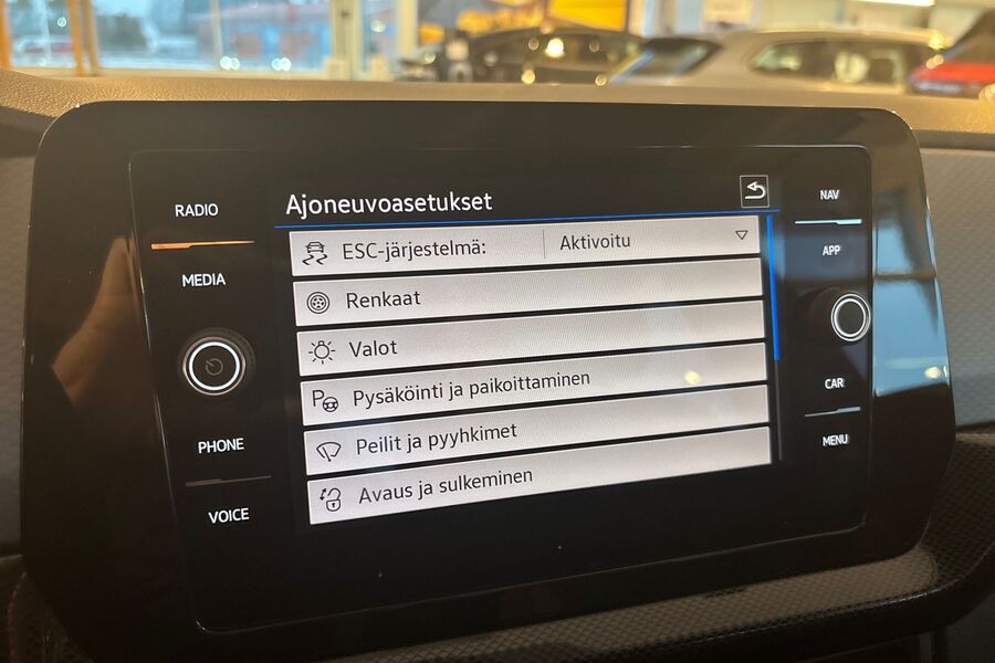 Volkswagen T-Cross vaihtoauto