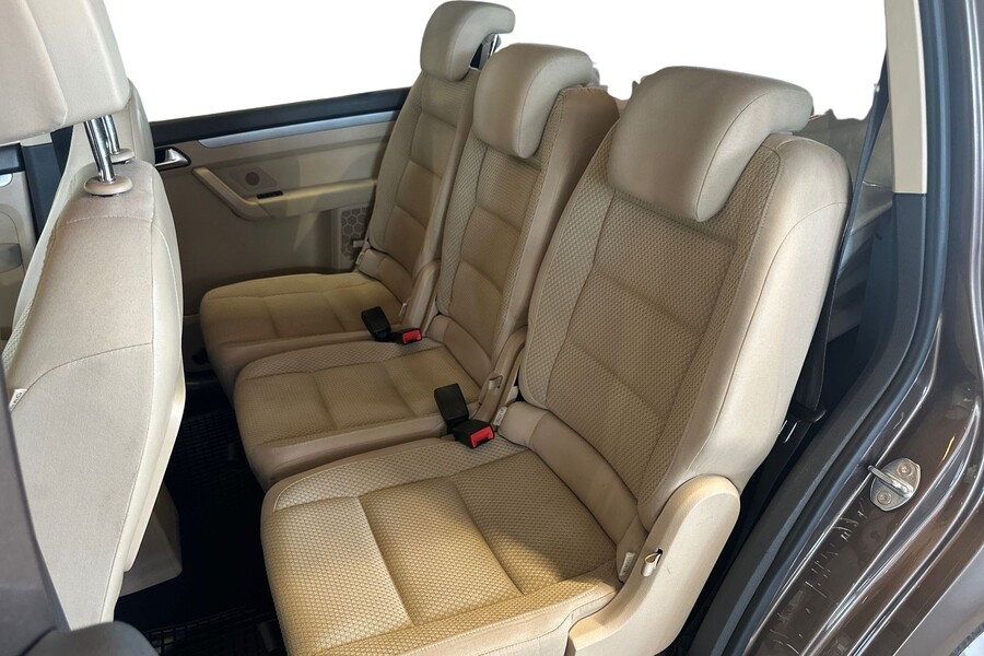 Volkswagen Touran vaihtoauto