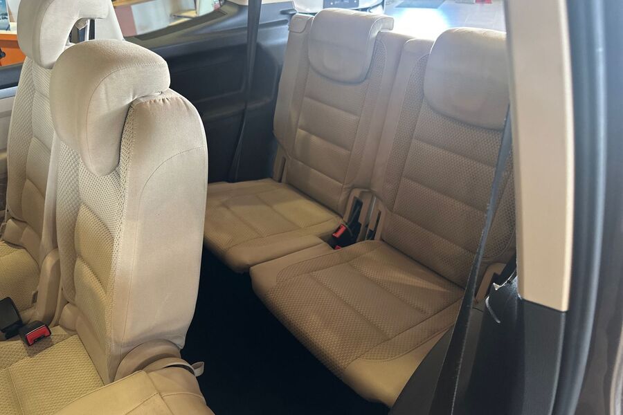 Volkswagen Touran vaihtoauto