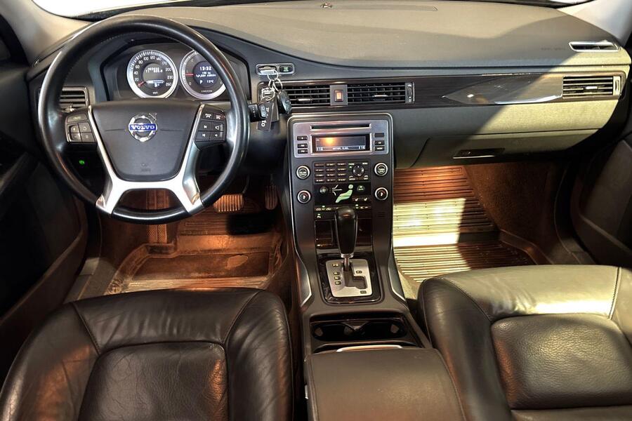 Volvo V70 vaihtoauto