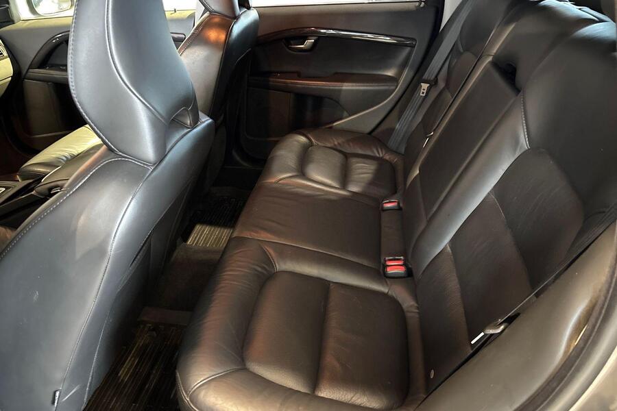 Volvo V70 vaihtoauto