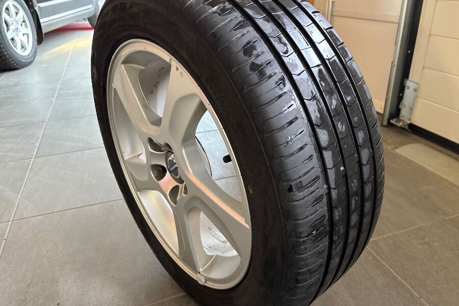 Volvo V70 vaihtoauto