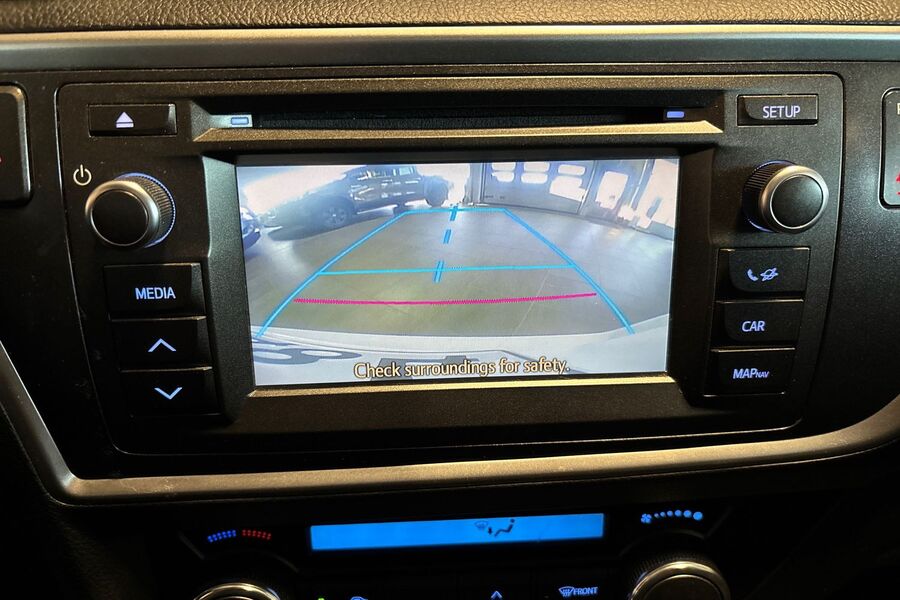 Toyota Auris vaihtoauto