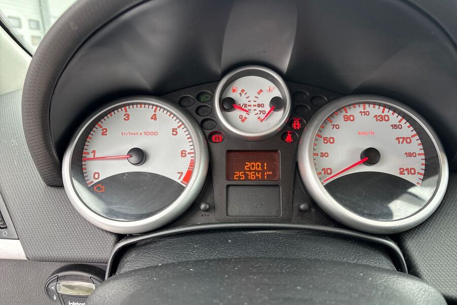 Peugeot 207 vaihtoauto