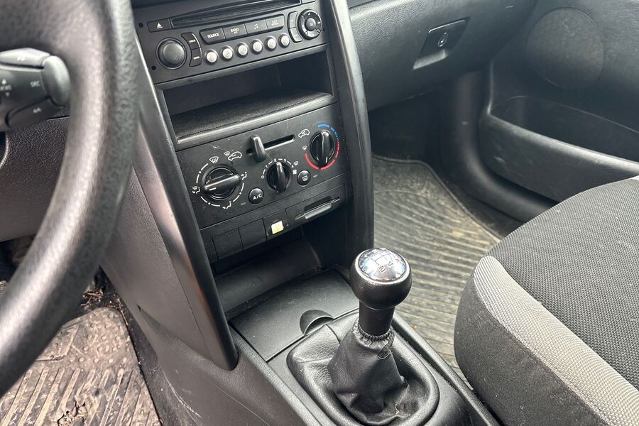 Peugeot 207 vaihtoauto