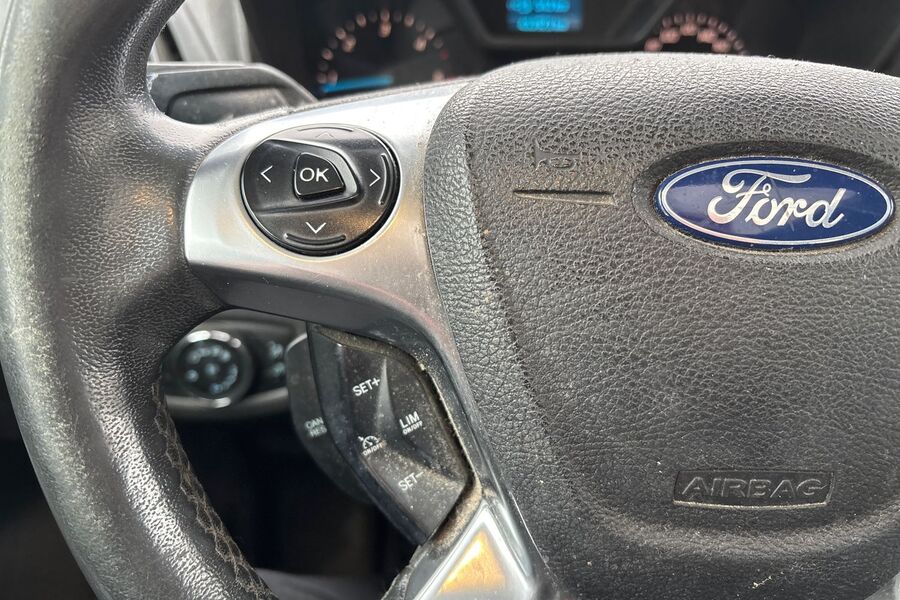 Ford Grand Tourneo Connect vaihtoauto