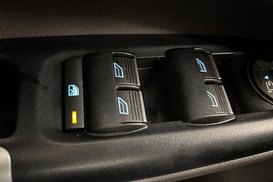 Ford Grand Tourneo Connect vaihtoauto