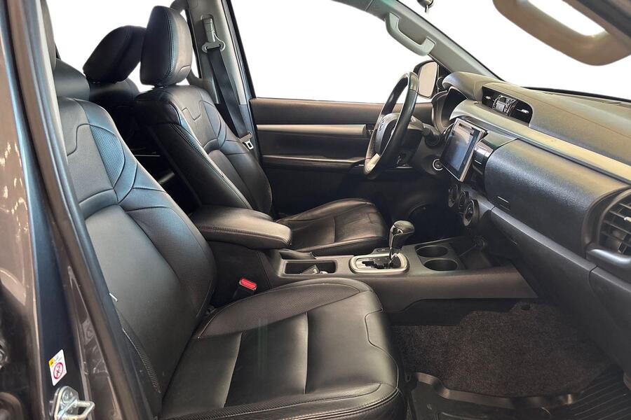 Toyota Hilux vaihtoauto