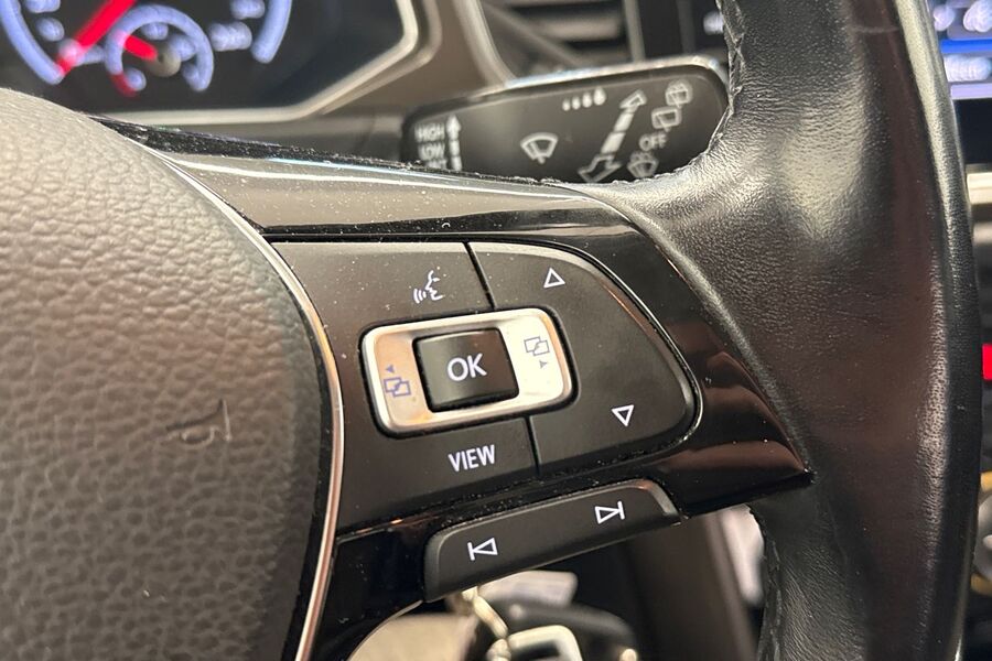 Volkswagen T-Roc vaihtoauto