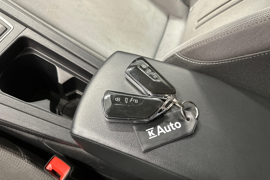 SEAT Leon Sportstourer vaihtoauto