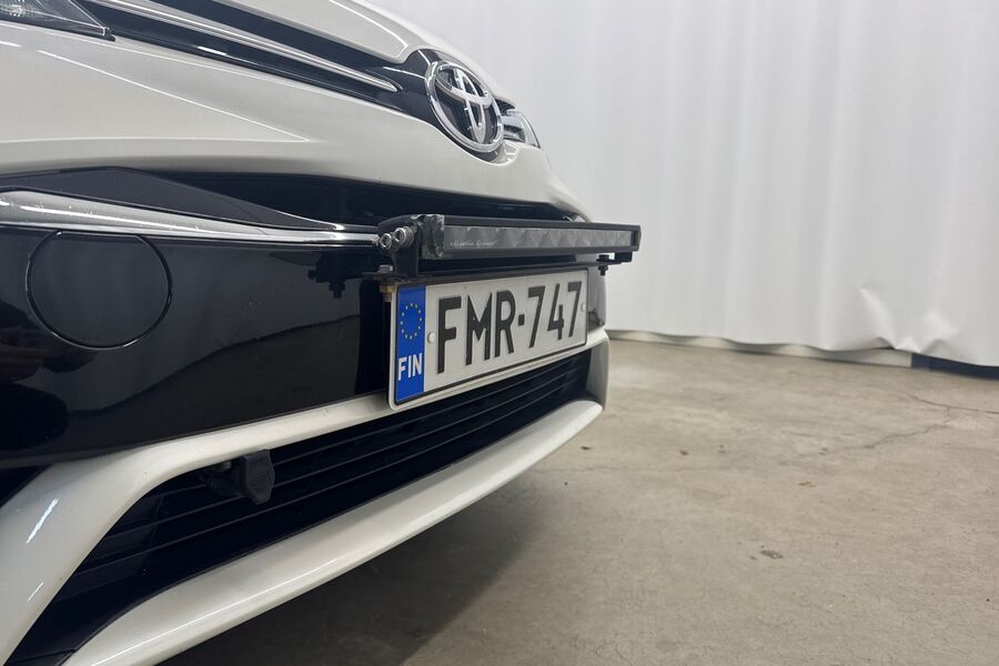 Toyota Avensis vaihtoauto