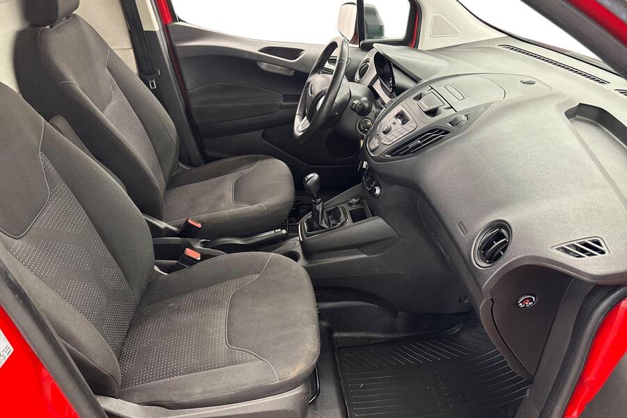 Ford Transit Courier vaihtoauto