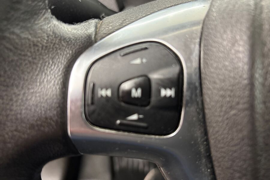 Ford Transit Courier vaihtoauto