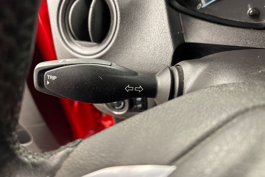 Ford Transit Courier vaihtoauto