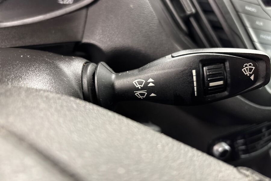 Ford Transit Courier vaihtoauto